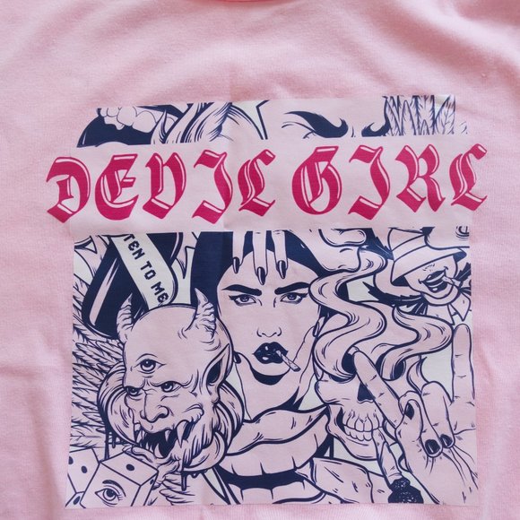 Underboob Crop Tee - Picture 4 of 5